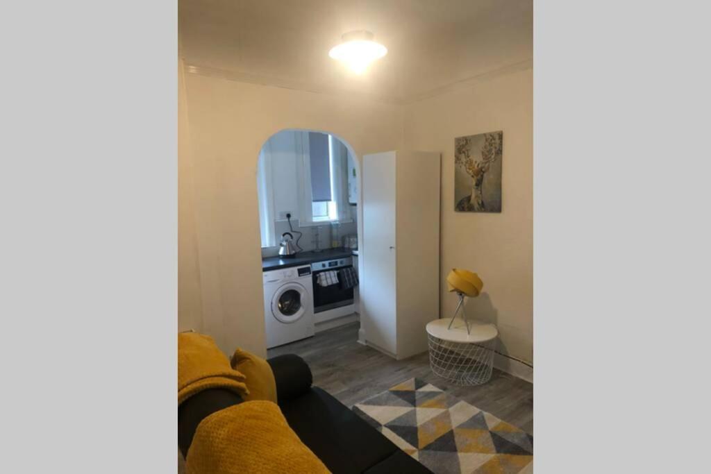 אלכסנדריה One Bedroom Flat On The Banks Of Loch Lomond מראה חיצוני תמונה