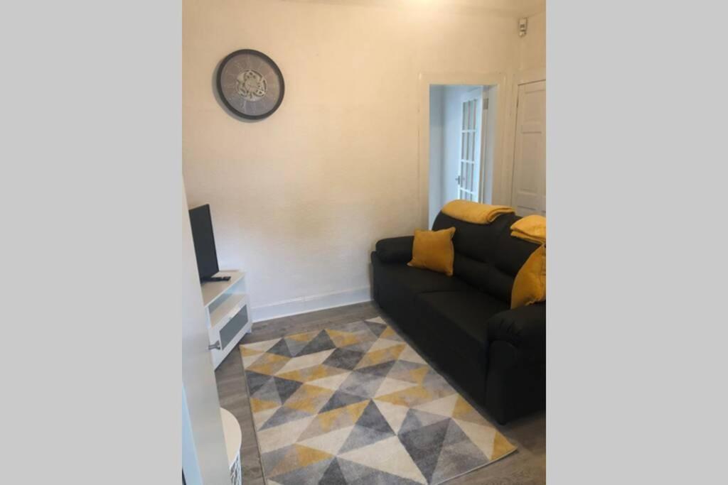 אלכסנדריה One Bedroom Flat On The Banks Of Loch Lomond מראה חיצוני תמונה